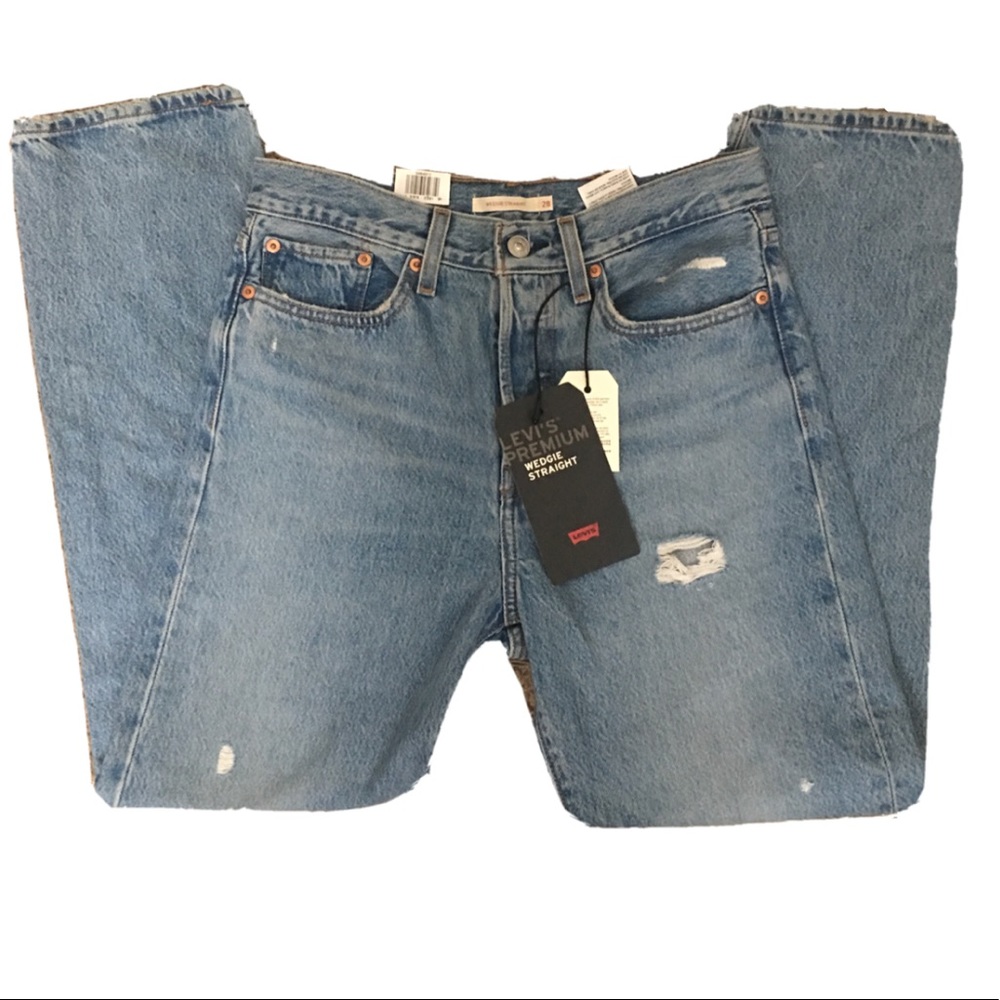 SOLD Levi's Wedgie Straight Distressed Jeans - Picture 3 of 7